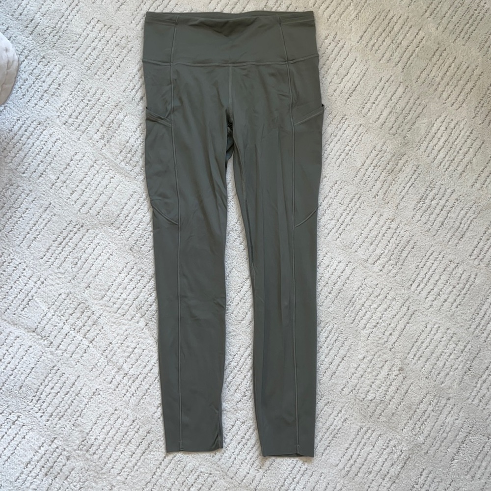 Lululemon fast and free 25 in gray sage nulux